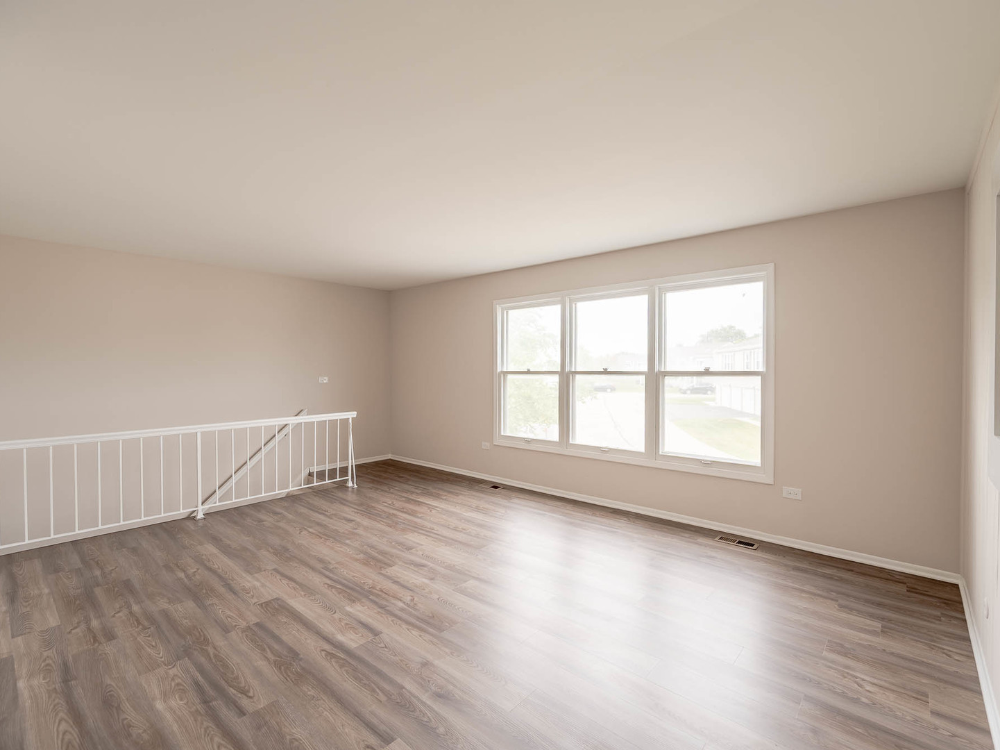 Property - Thumbnail 4