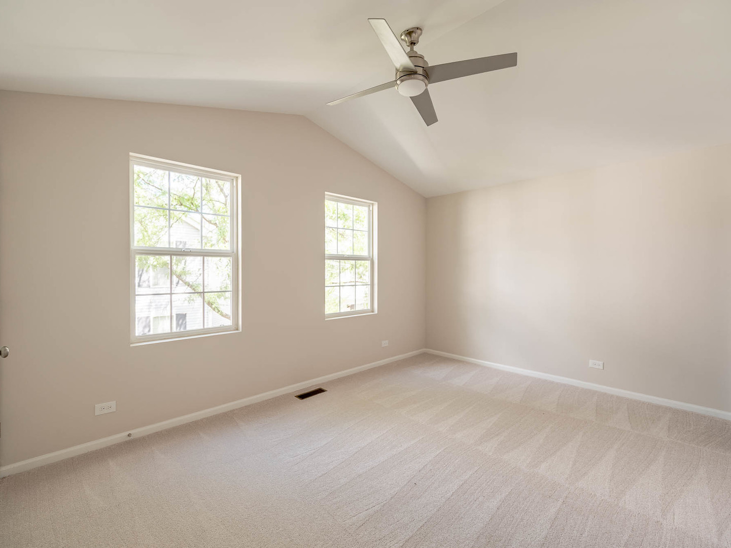 Property - Thumbnail 11
