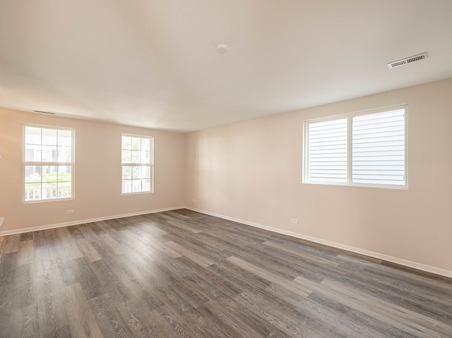 Property - Thumbnail 2