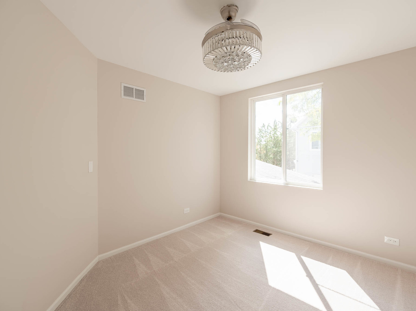Property - Thumbnail 8
