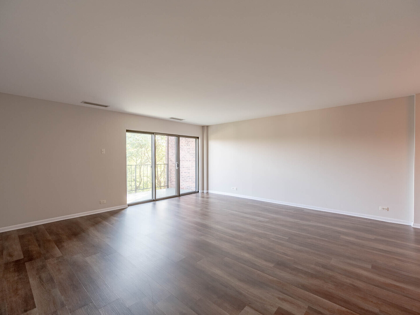 Property - Thumbnail 4