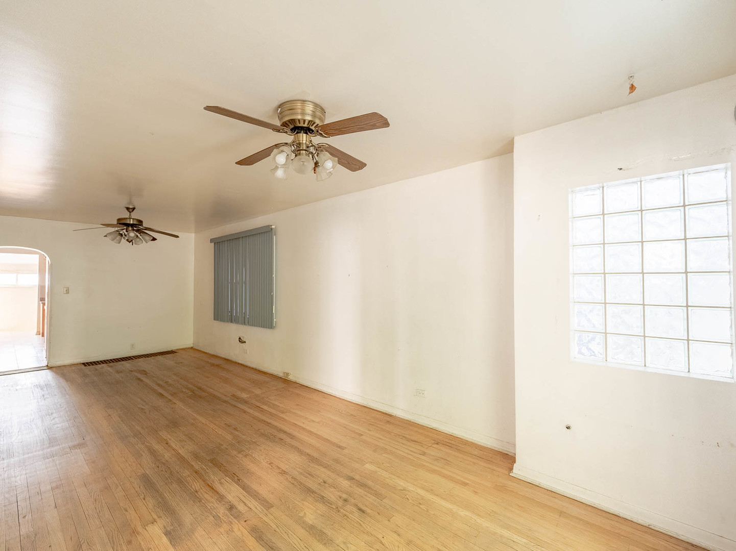 Property - Thumbnail 2