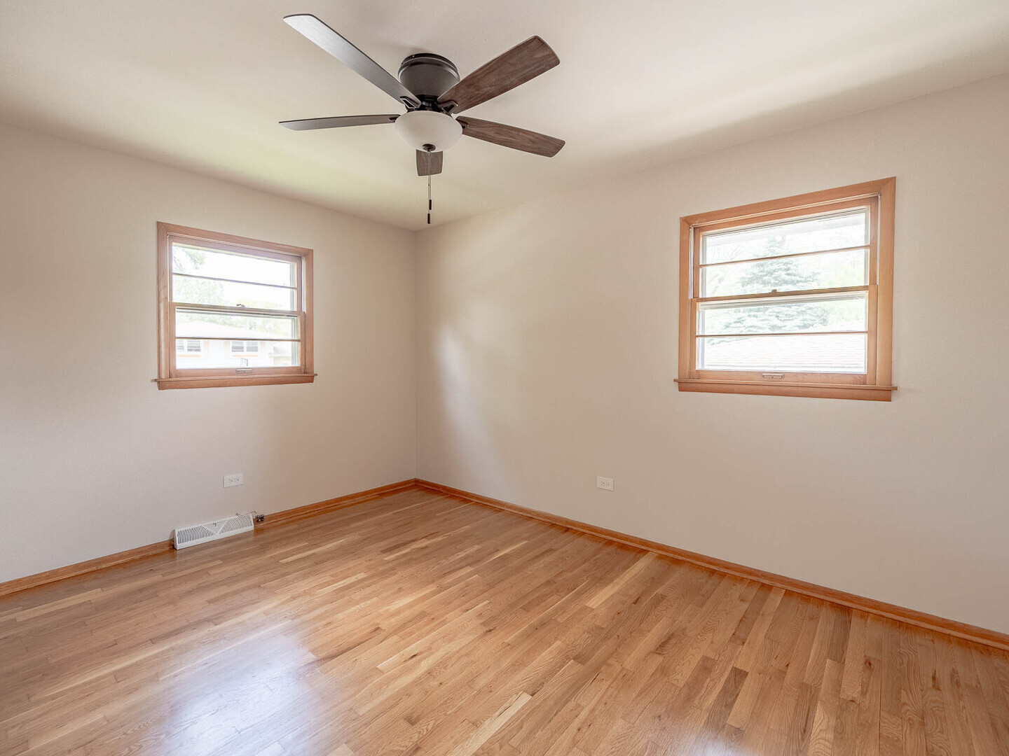 Property - Thumbnail 9