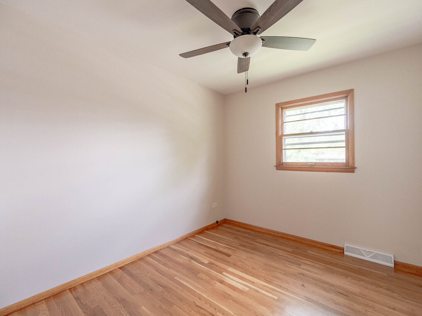Property - Thumbnail 8