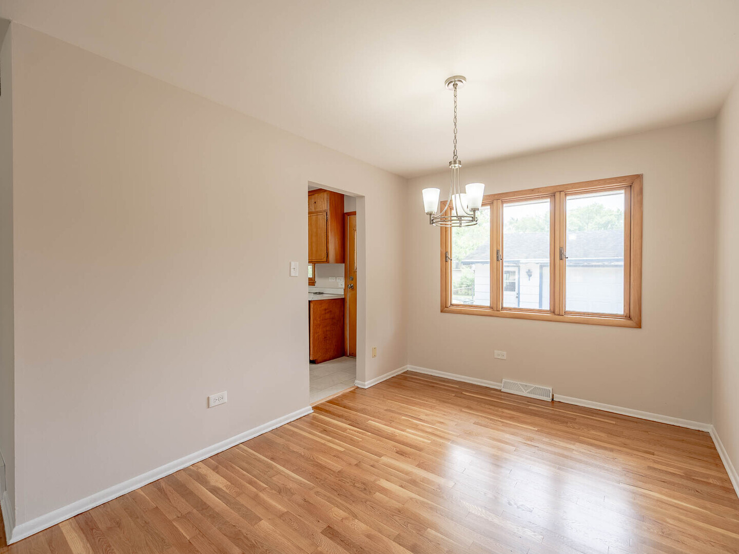 Property - Thumbnail 4
