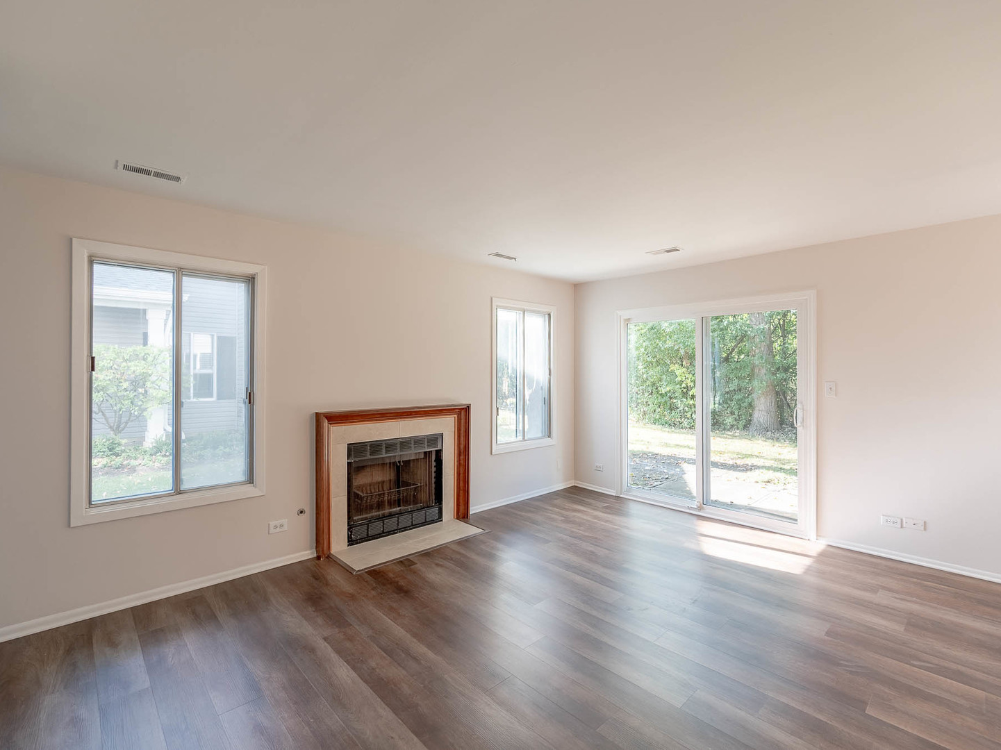 Property - Thumbnail 4